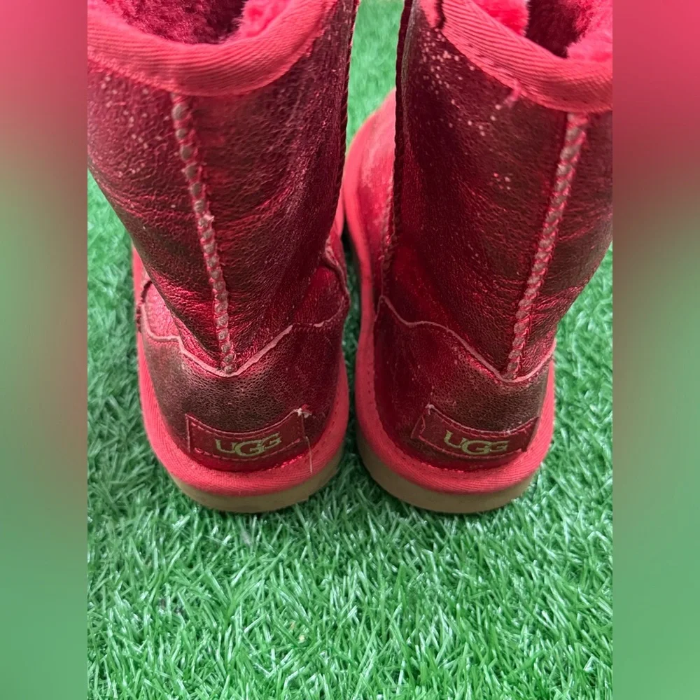 Kid's UGG CLASSIC II‎ METALLIC SPARKLE RED BOOTS- Size 1 #1125372K